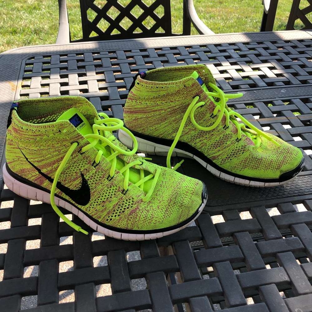 Nike free flyknit chukka